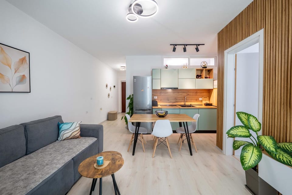 Kitchen or kitchenette, Living room, Seating area, Dining area, oven