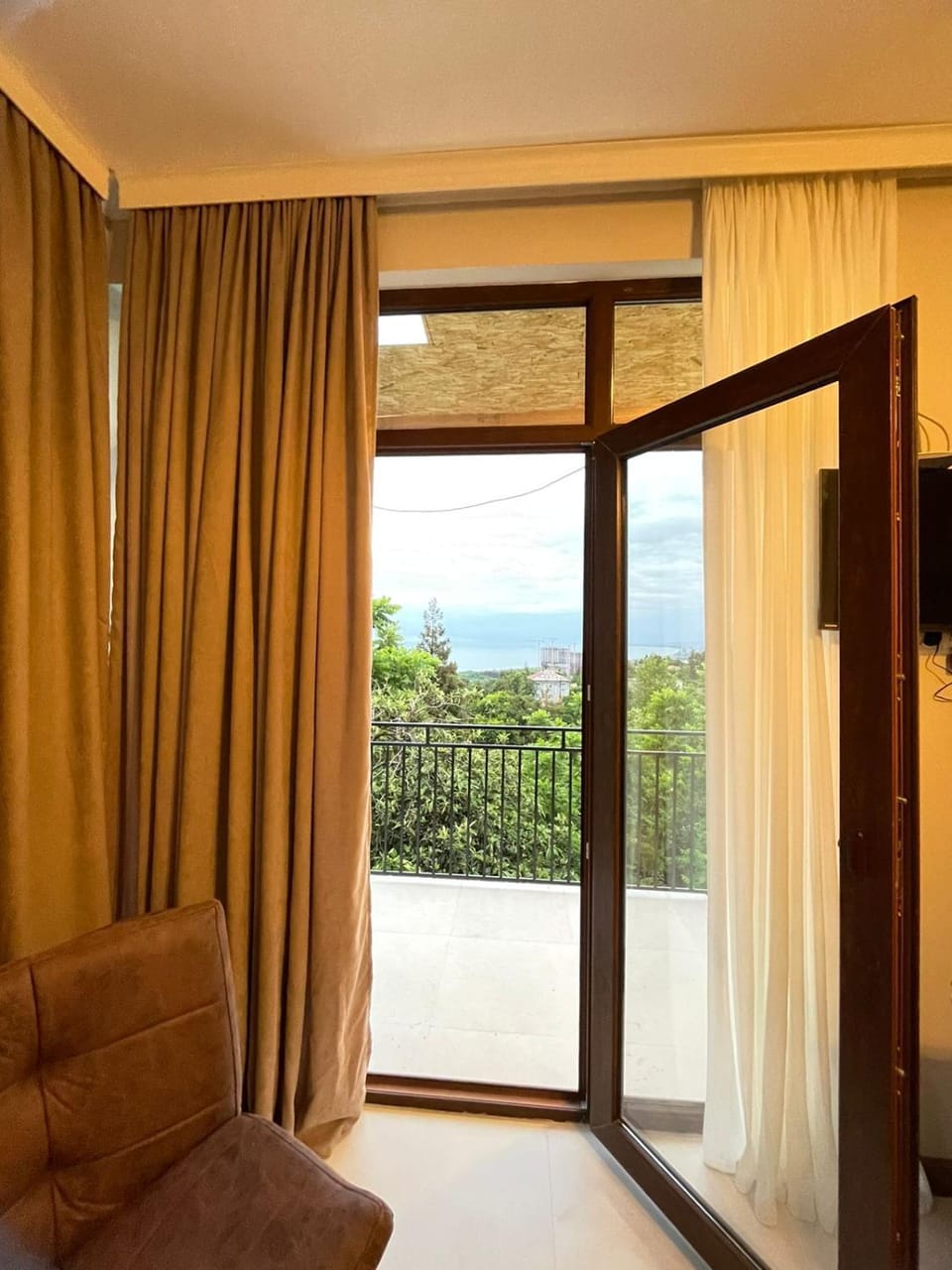Natural landscape, TV and multimedia, View (from property/room), Balcony/Terrace, Living room, Seating area, Sea view