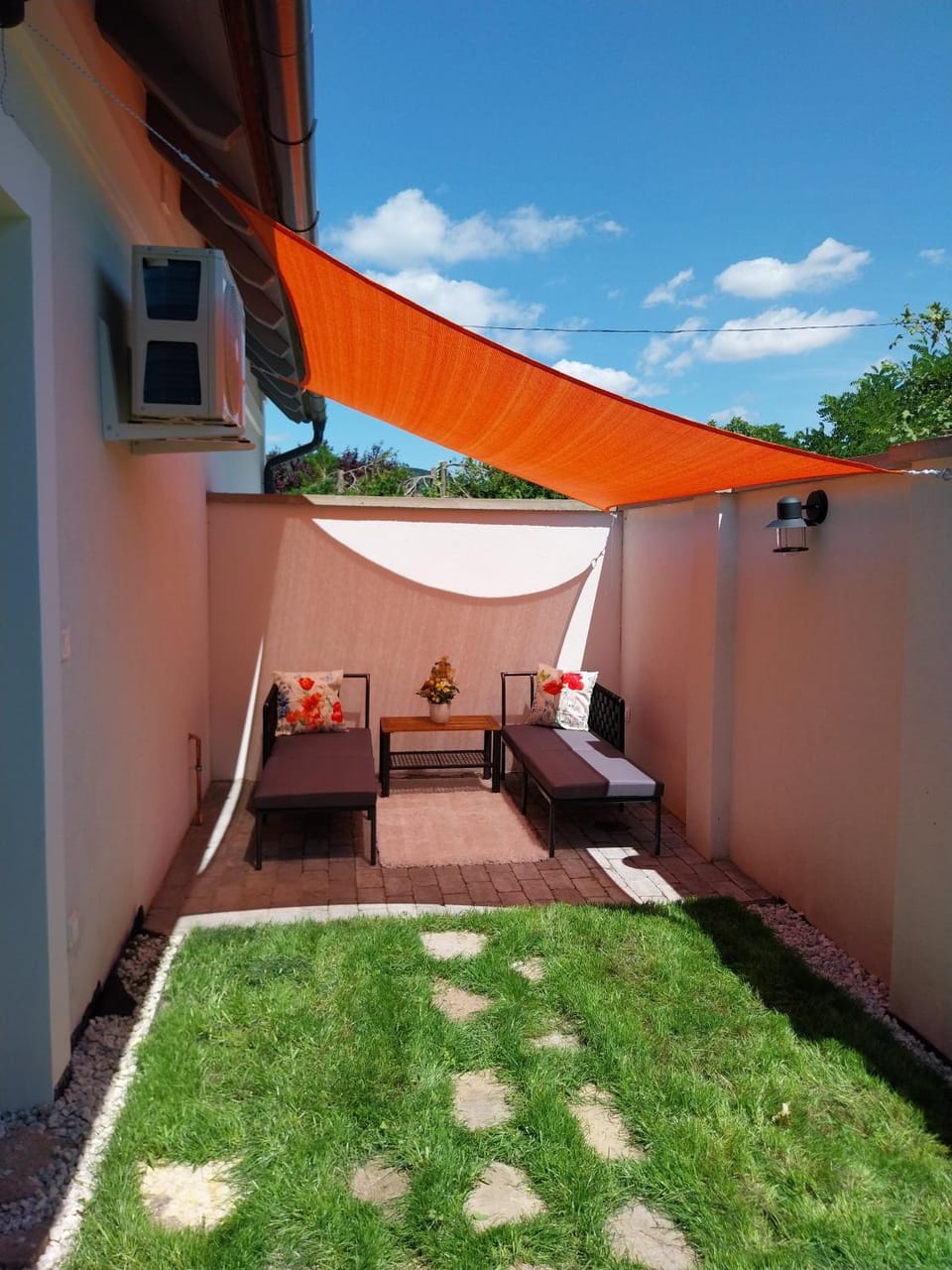 Garden, sunbed
