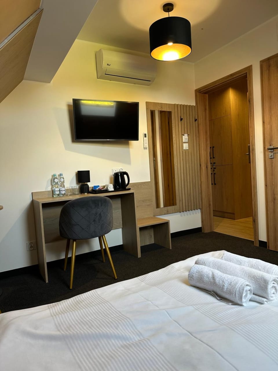 Cliff House & Restaurant Hotel in Lower Silesian Voivodeship
