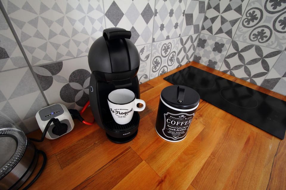 Coffee/tea facilities, Kitchen or kitchenette