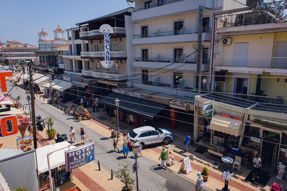 Neighbourhood, City view, Street view, Location
