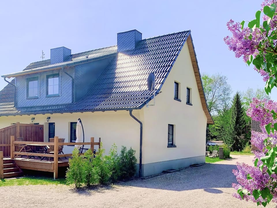 Property building, BBQ facilities, Garden, Balcony/Terrace, Seating area, Hiking, Cycling, Garden view, Parking, sunbed
