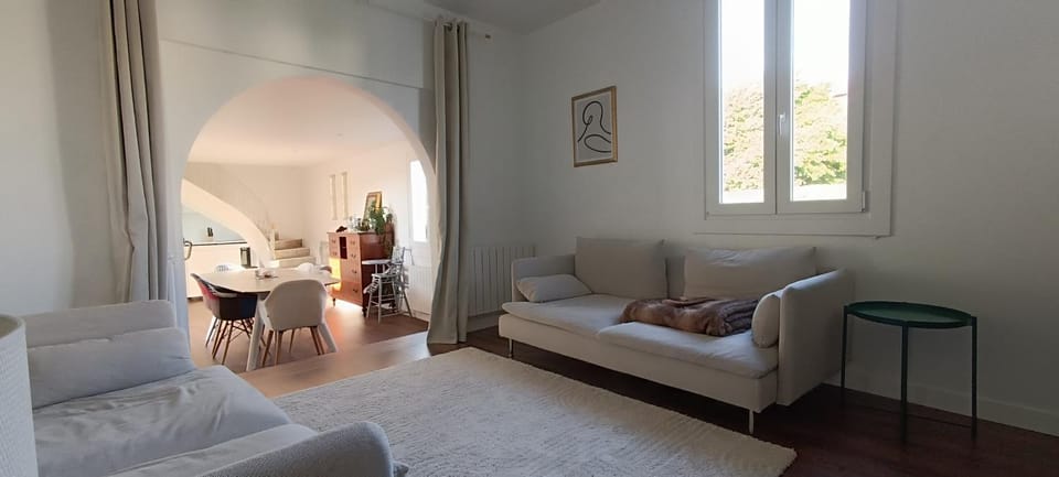 Maison de ville avec grande terrasse à Caneta House in Hendaye