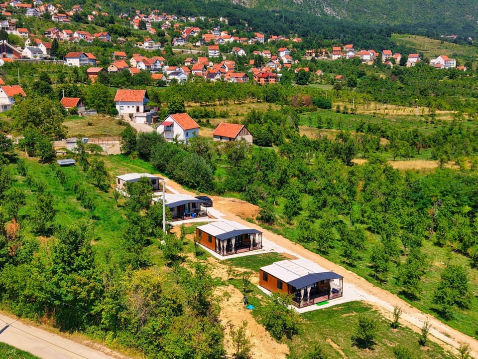 Neighbourhood, Natural landscape, City view