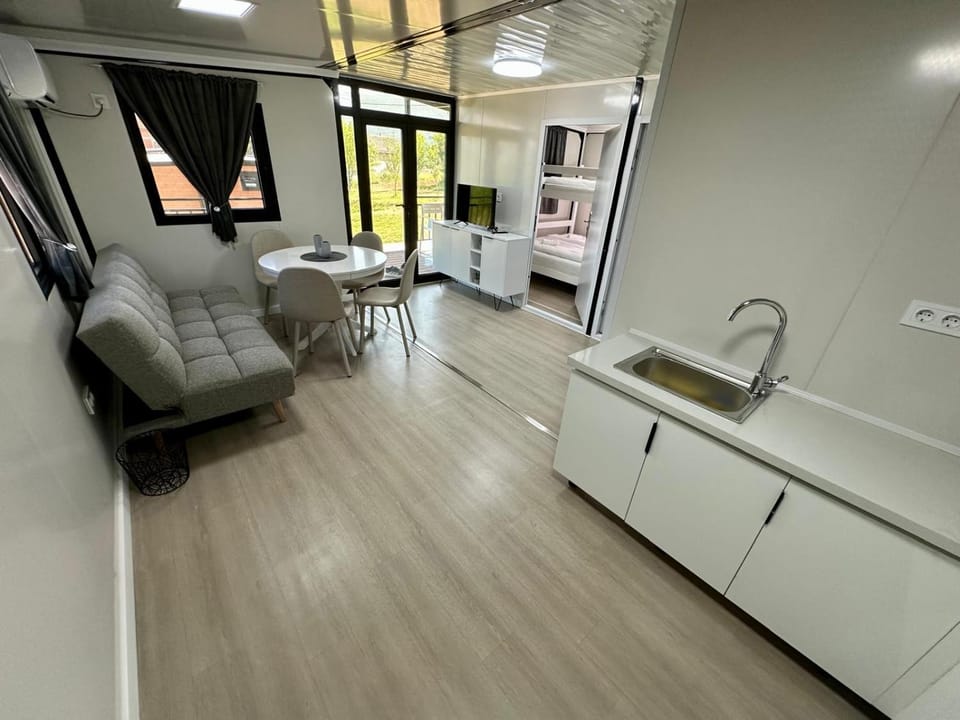 Bathroom, Kitchen or kitchenette, Living room, Seating area