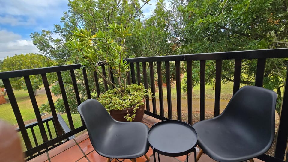 Property building, View (from property/room), Balcony/Terrace, Garden view