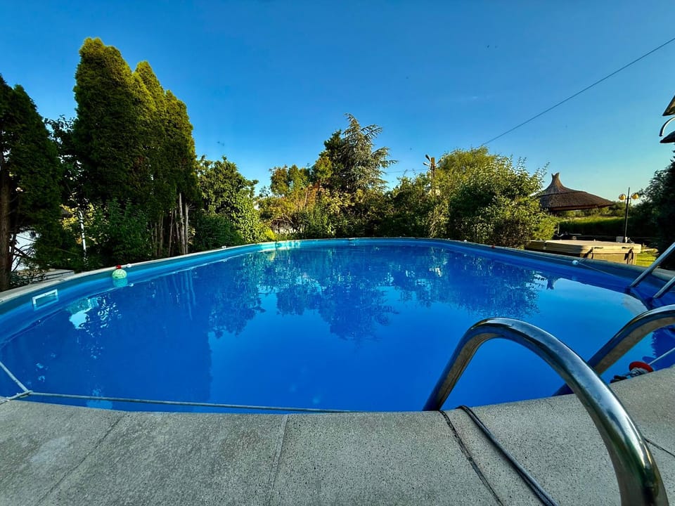 Pool view, Swimming pool