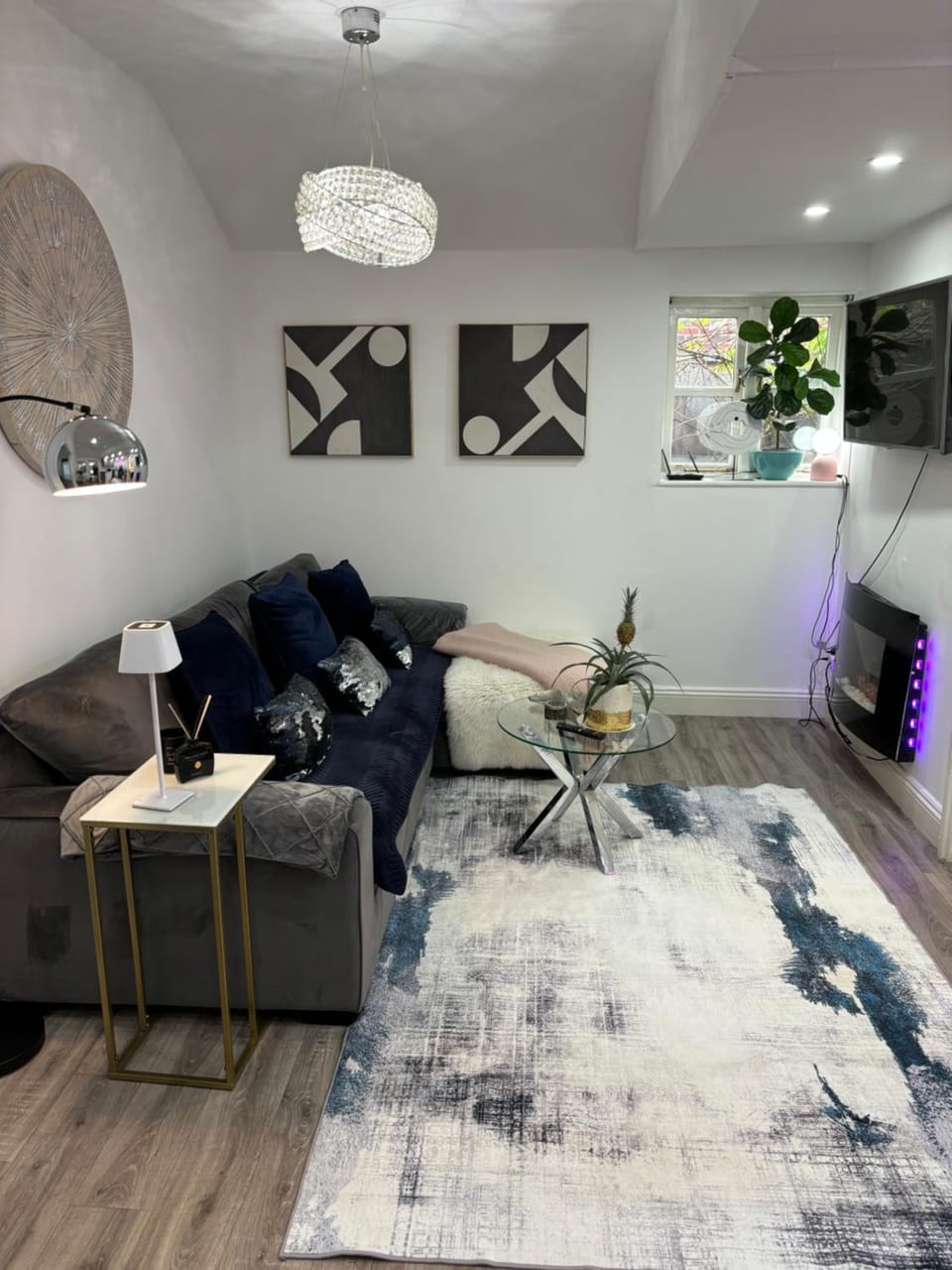 Living room, Seating area