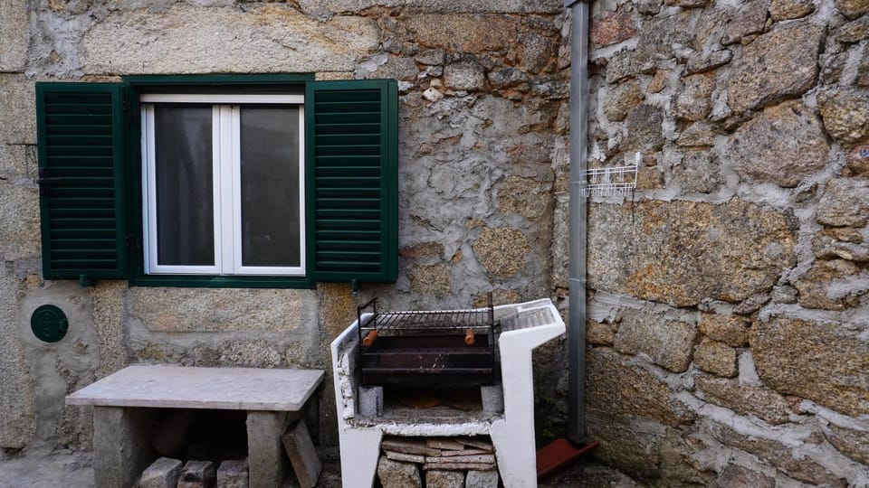 Patio, Day, BBQ facilities