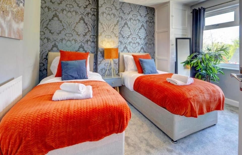 3Bedroom House Sleeps 6 Bradford House in Bradford