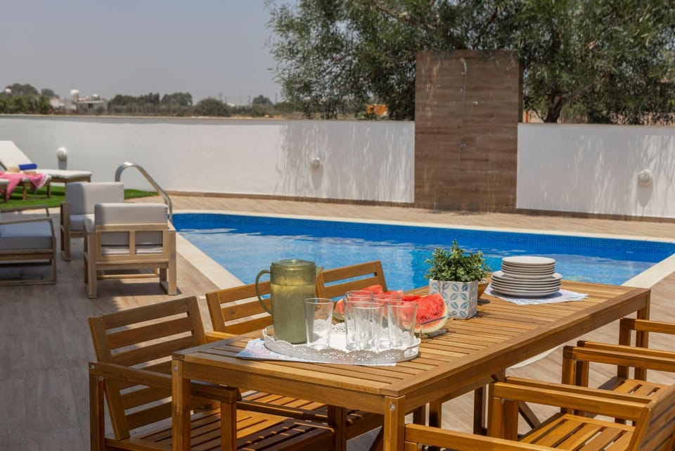 Patio, Swimming pool