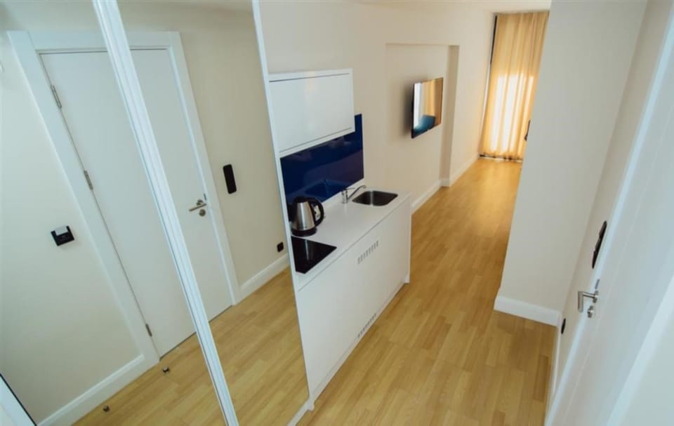 Communal lounge/ TV room, TV and multimedia, Evening entertainment, wardrobe