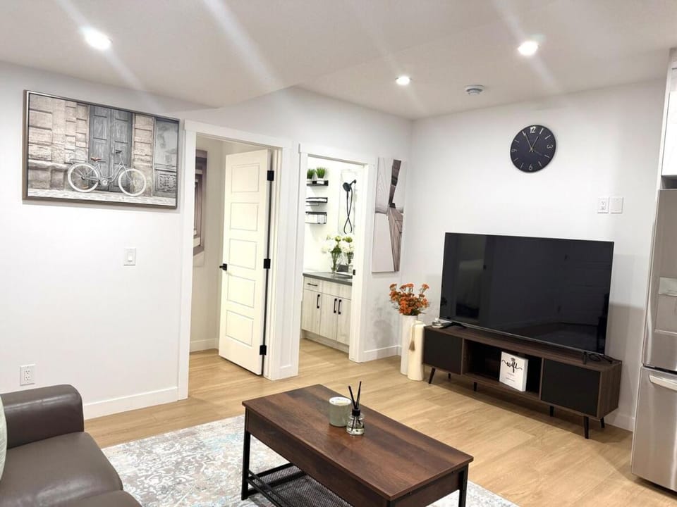 Luxe Stay with a Designer Touch Apartment in Calgary