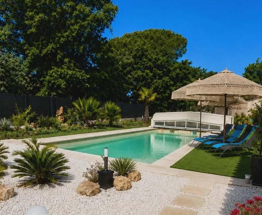 Villa Calme 10 personnes Piscine en Provence Sainte-Anastasie-sur-Issole Villa in French Riviera