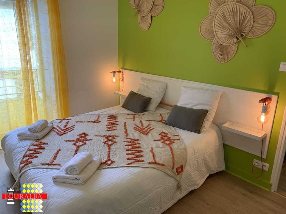 Barque Fleurie Esprit Rétro, Jardin & Parking Privé Apartment in Nouvelle-Aquitaine