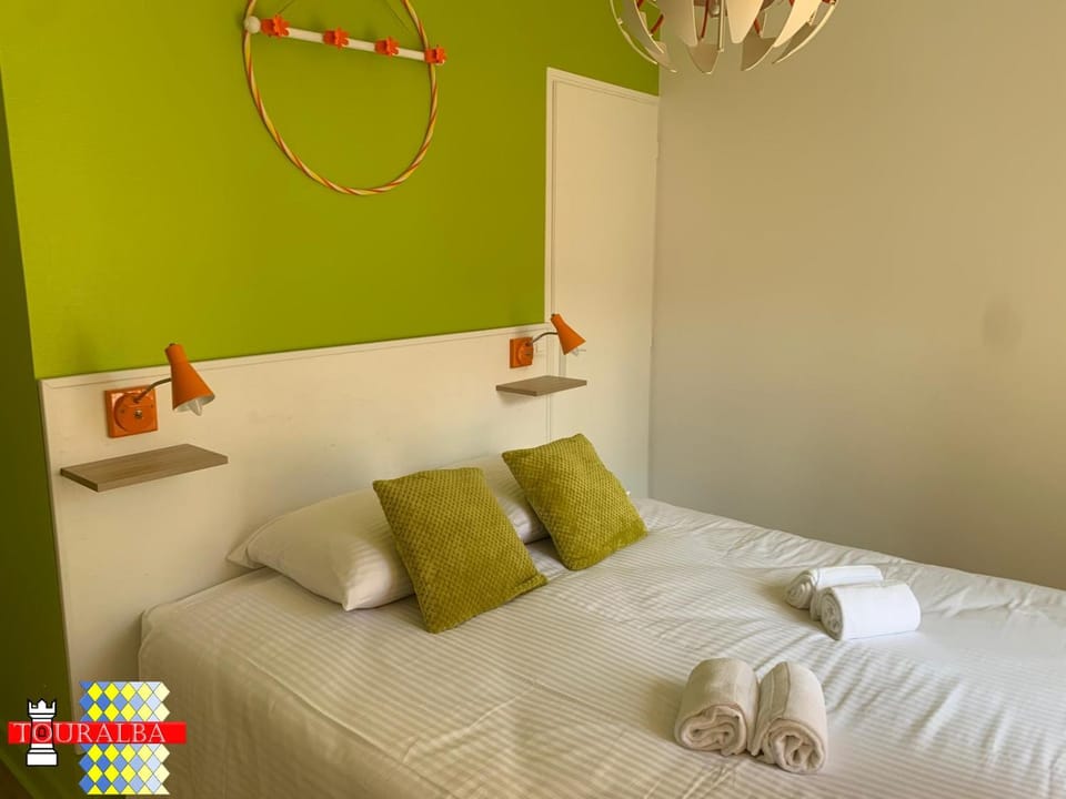 Barque Fleurie Esprit Rétro, Jardin & Parking Privé Apartment in Nouvelle-Aquitaine