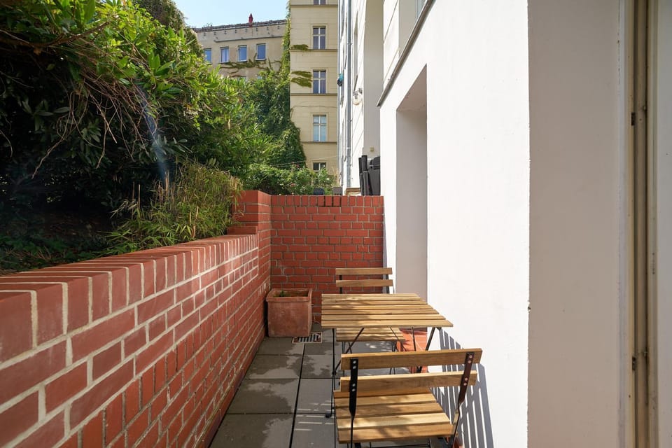 Patio, Day, Balcony/Terrace, Balcony/Terrace, Dining area