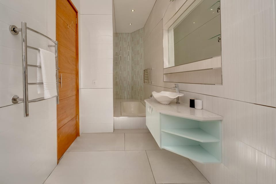 Urban Guest House on Athol Bed and Breakfast in Sandton