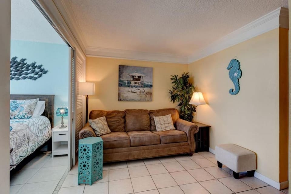 Sunrise Seven Deluxe Oceanfront Condo House in Halifax Estates