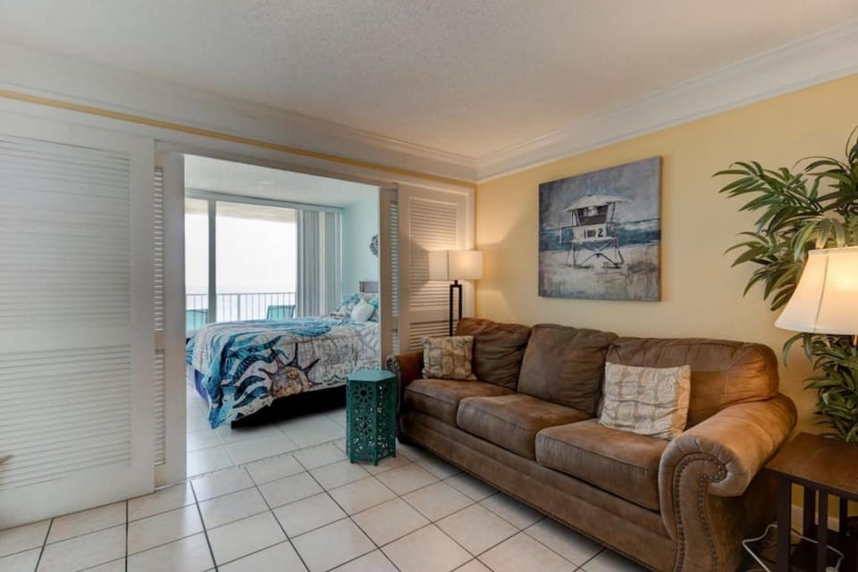 Sunrise Seven Deluxe Oceanfront Condo House in Halifax Estates