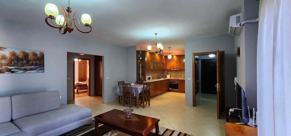 Kitchen or kitchenette, Living room, Seating area, Dining area