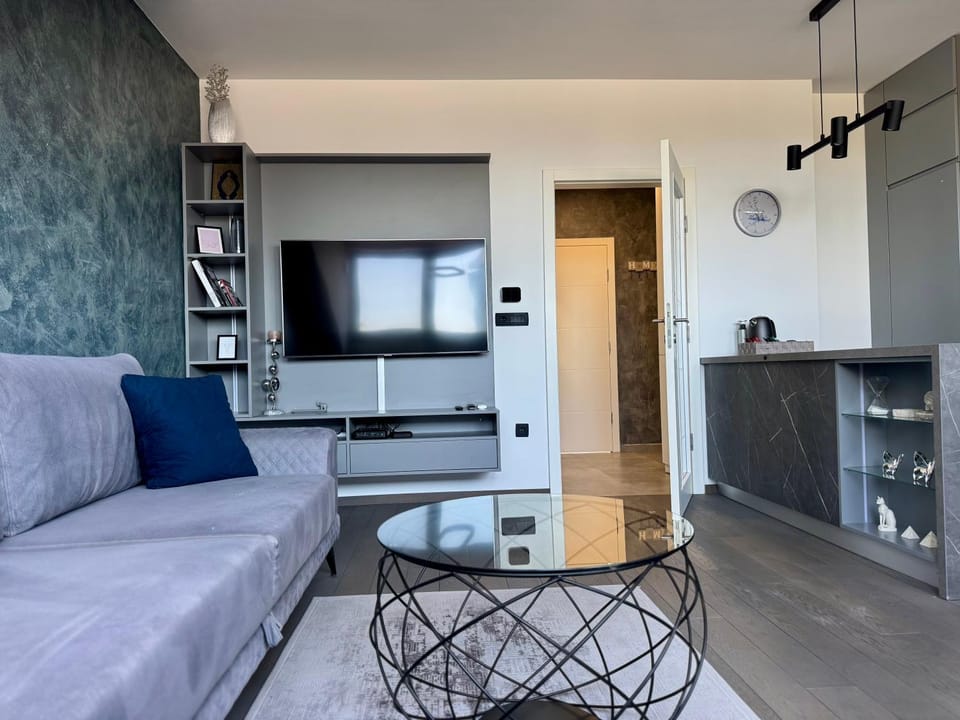 TV and multimedia, Seating area