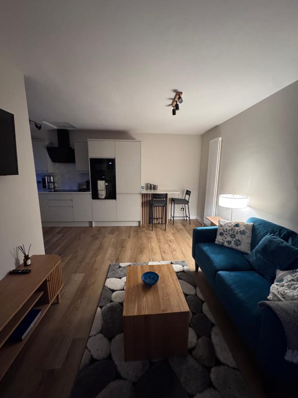 TV and multimedia, Living room, Seating area