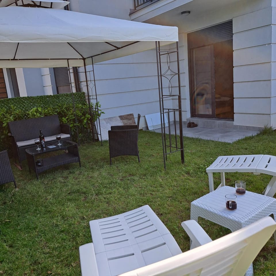 Ljubičica deluxe 2 - Novo - Privatno dvorište - Parking Apartment in Serbia