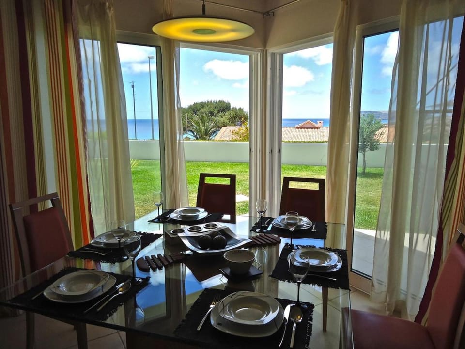 Natural landscape, Living room, Seating area, Dining area