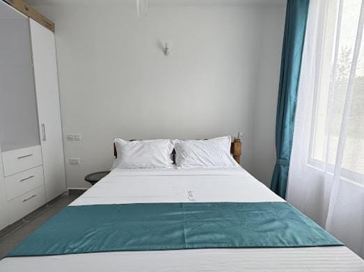 1 bedroom coastal getaway Casa Malindi with pool, 5 minutes to beach Apartment in Malindi