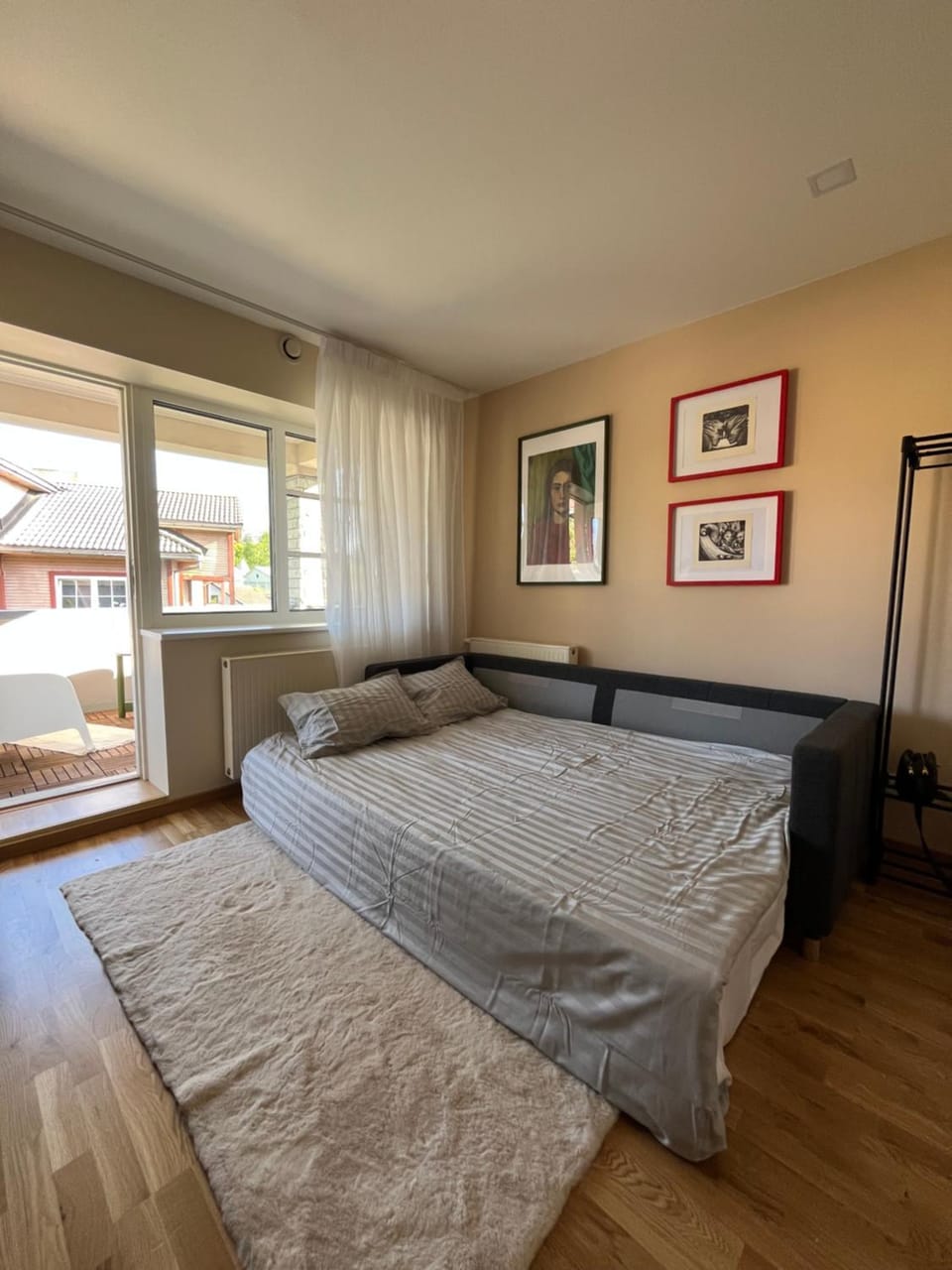 Bed, Living room, Bedroom