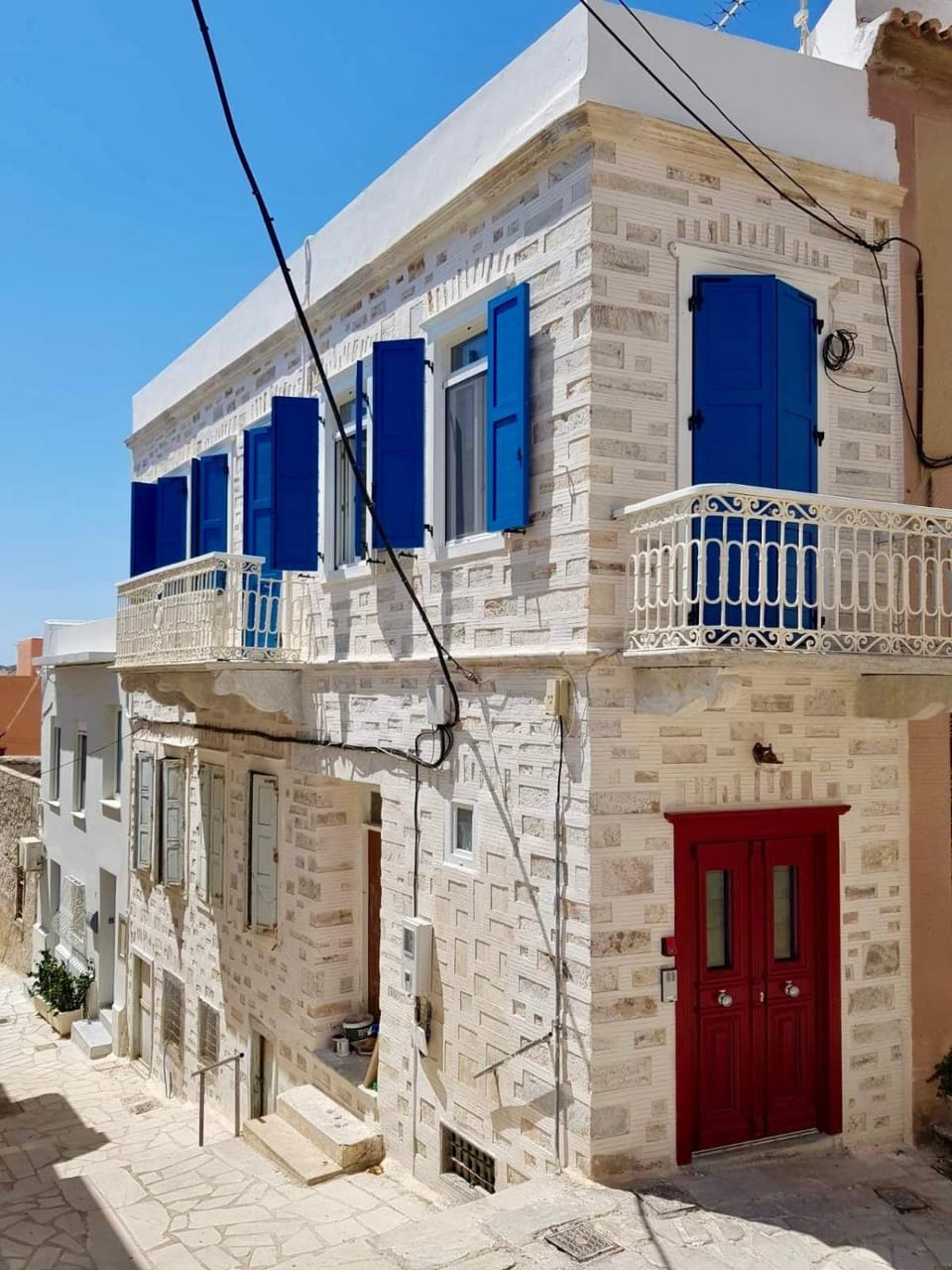 Neighbourhood, Street view