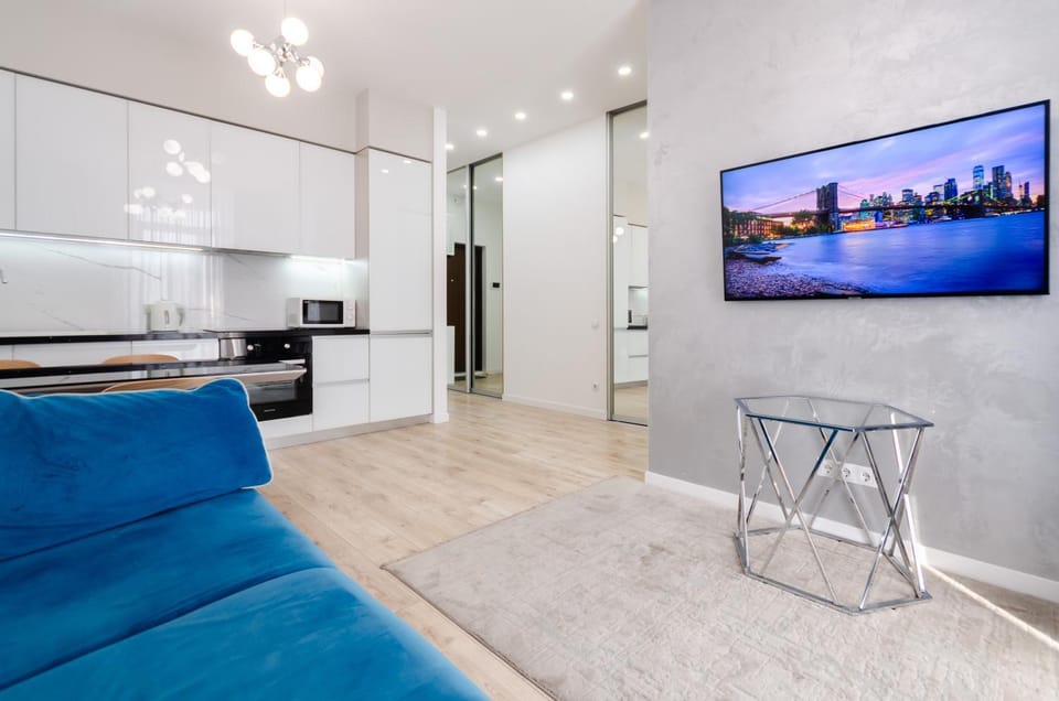TV and multimedia, Seating area, Dining area, microwave, oven, pet friendly, stove, kitchen
