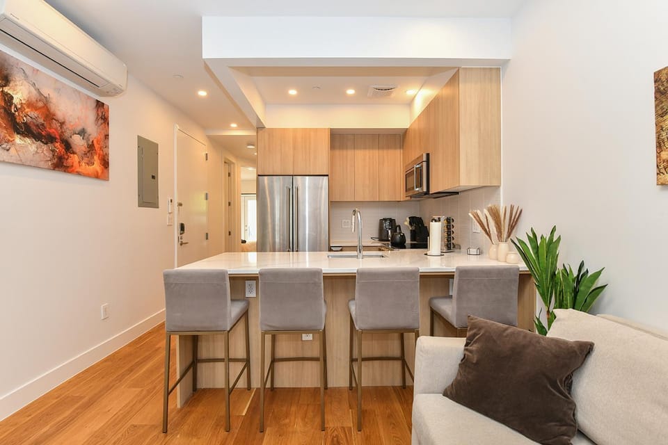 Boho Rustic Escape with Masssive Terrace in Midtown Apartment in Midtown