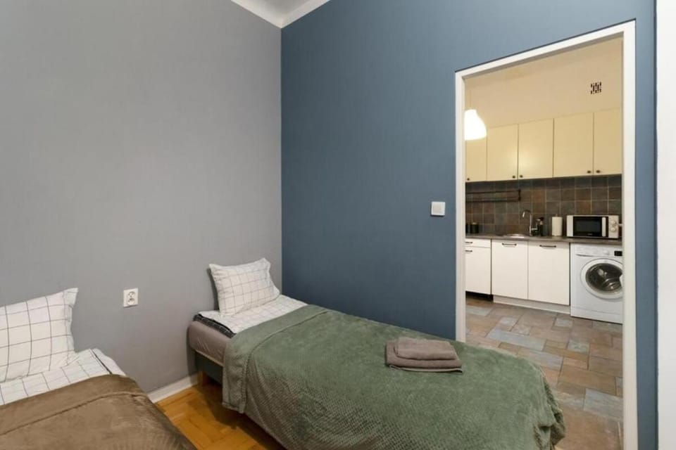 Bed, Kitchen or kitchenette, Seating area, Bedroom, towels
