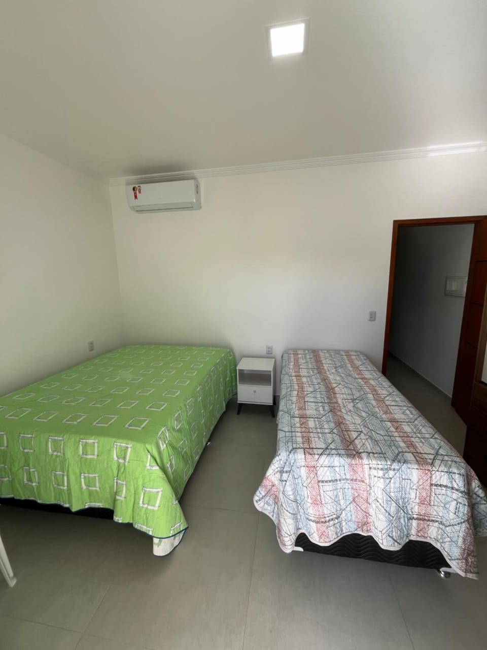 Bed, Photo of the whole room, Bedroom, air conditioner