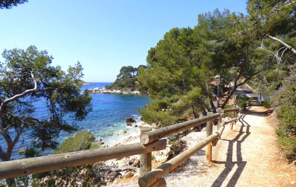Villa club à proximité des calanques House in French Riviera