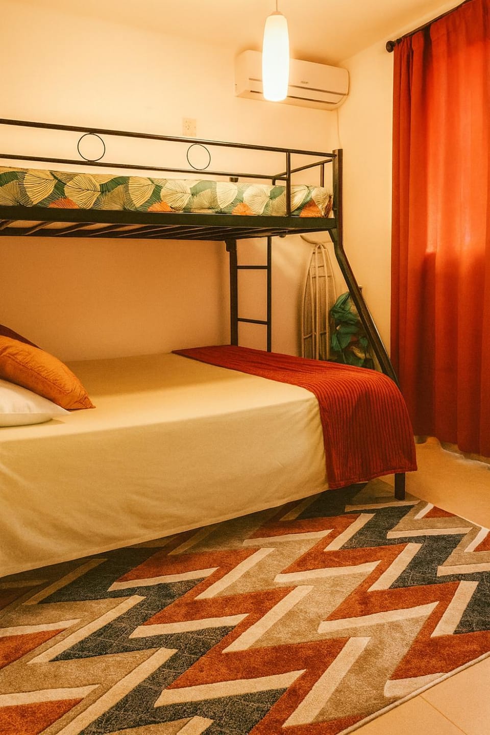 Bed, Photo of the whole room, Bedroom, bunk bed