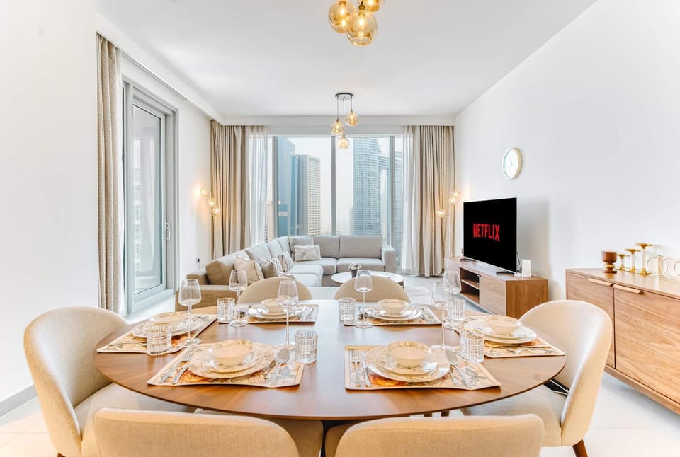 TV and multimedia, Living room, Dining area