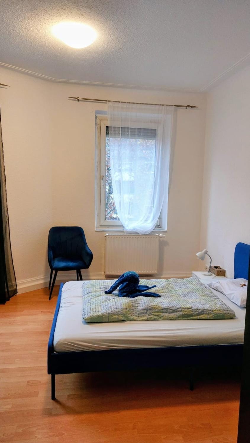 Eastside - Privatzimmer in geteilter Wohnung mit Gemeinschaftsbad Vacation rental in Stuttgart