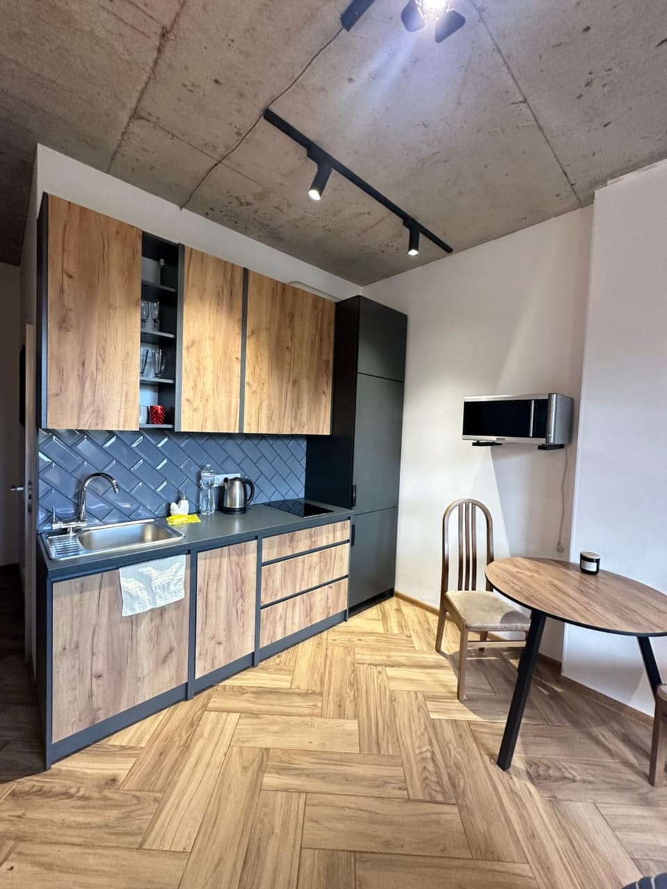 Loft apartment with balcony Apartment in Odessa
