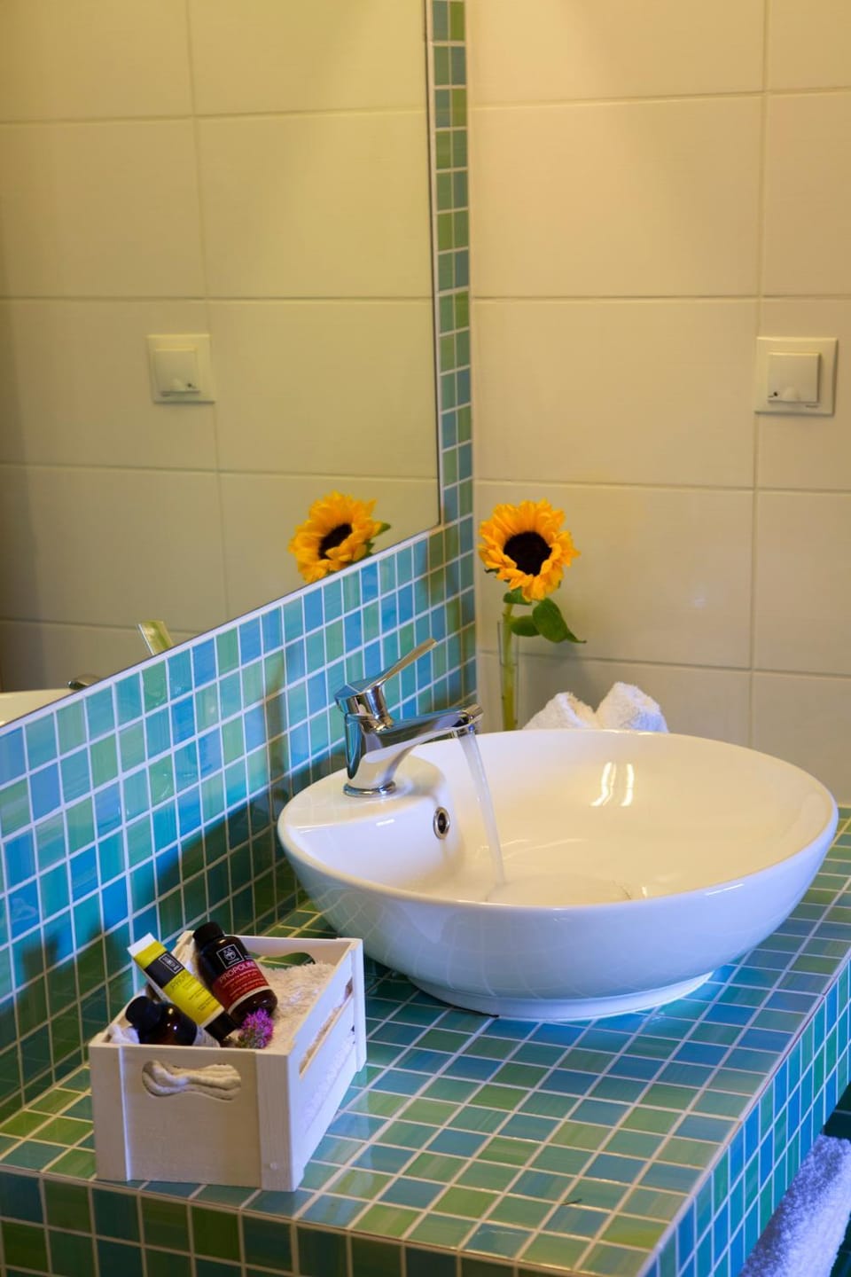 Bathroom, Decorative detail