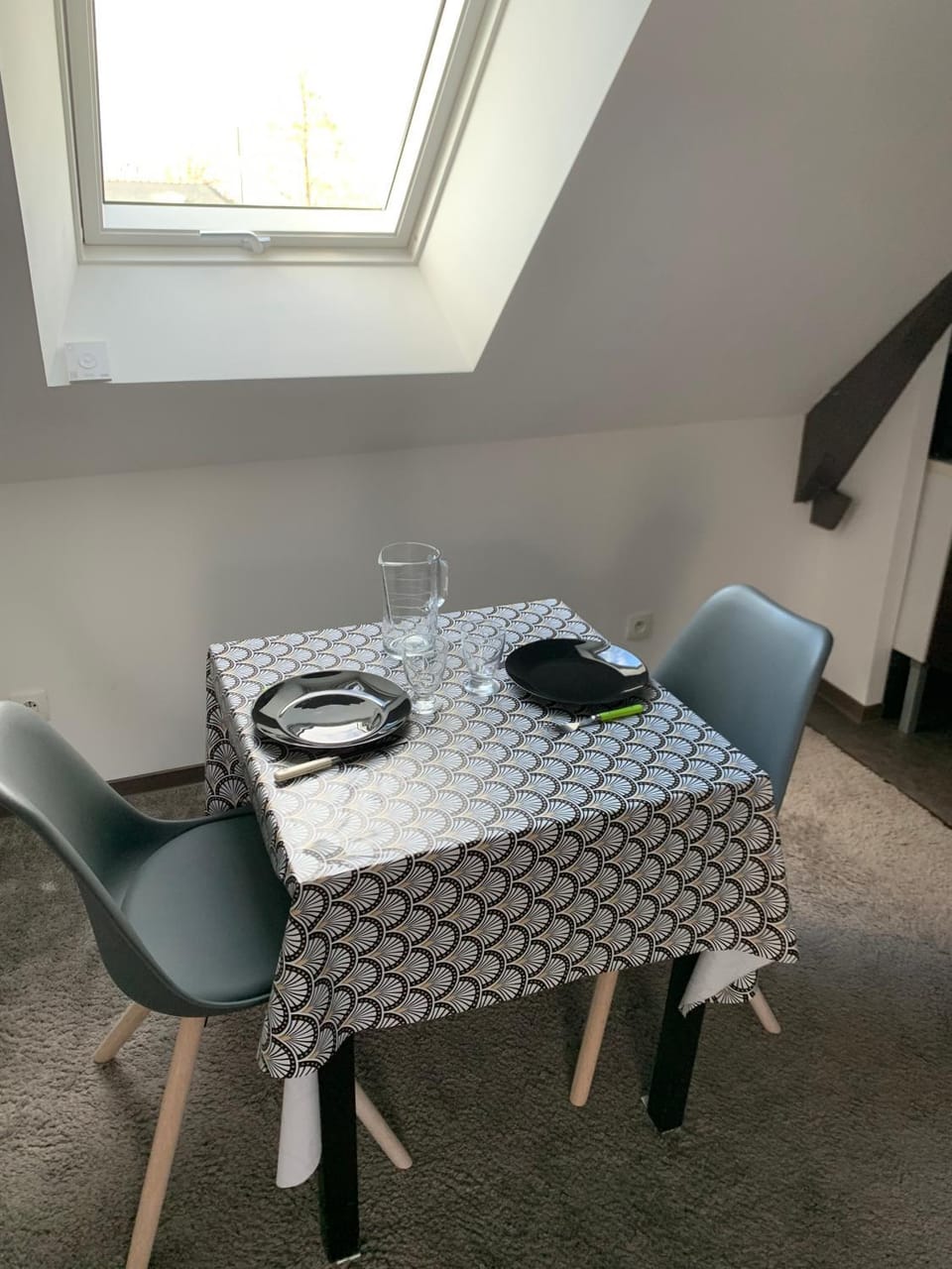 Chambre chaleureuse avec accès indépendant et sanitaires indépendants Apartment hotel in Gennes-Val-de-Loire