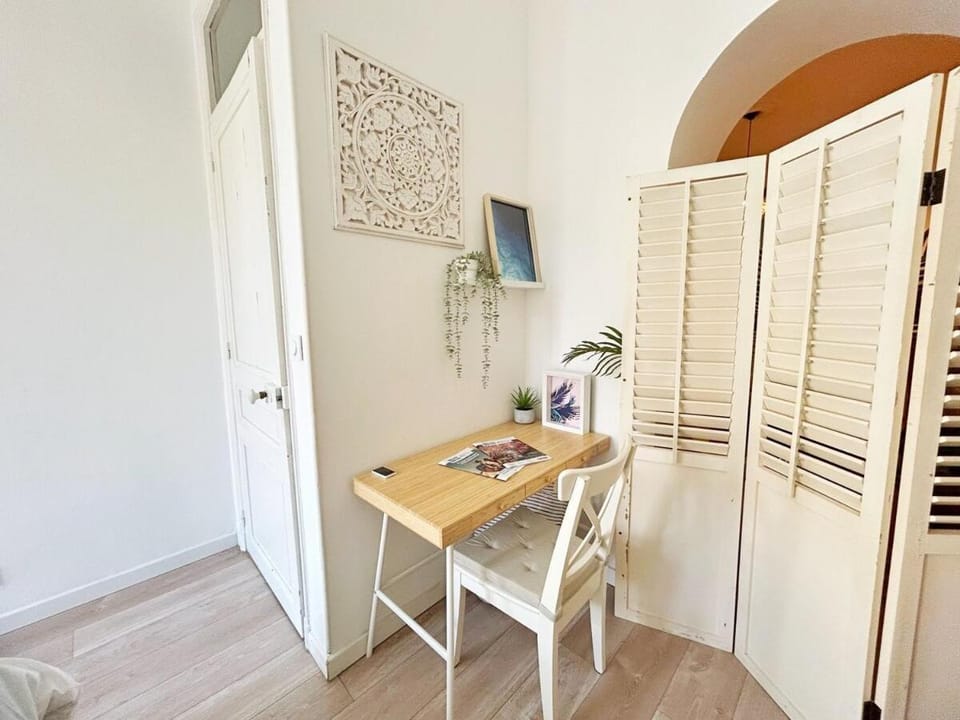 RF108 Spacious 3-room Centre Cannes Apartment in Cannes