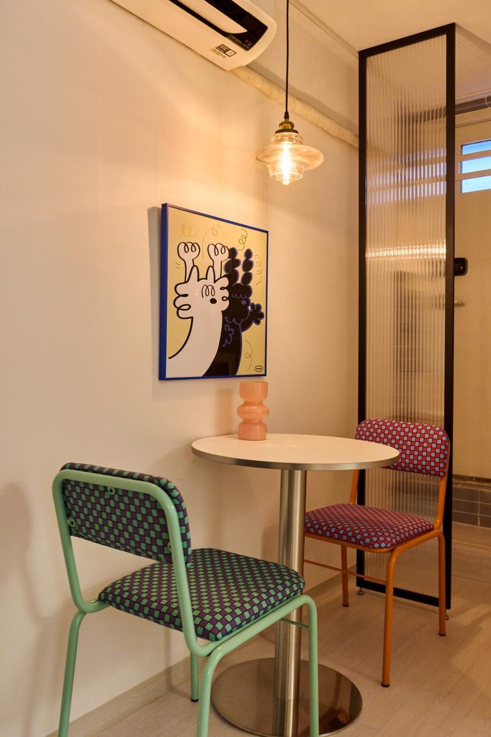 Living room, Seating area, Dining area, air conditioner