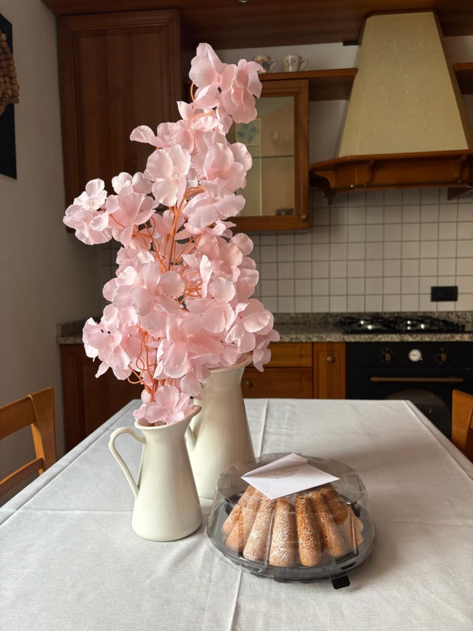 Food and drinks, Dining area, Food