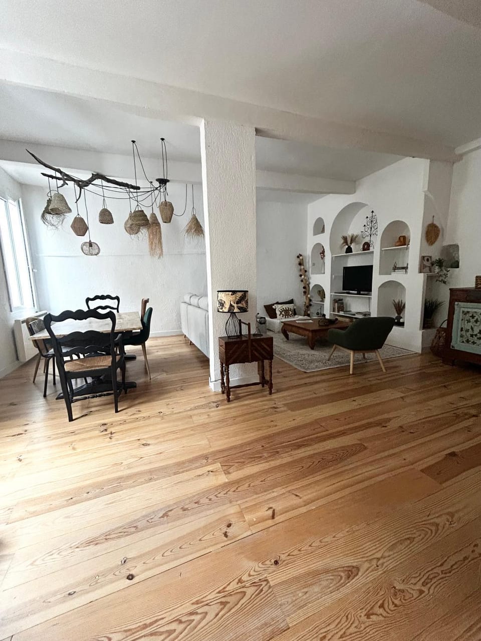 Living room, Dining area