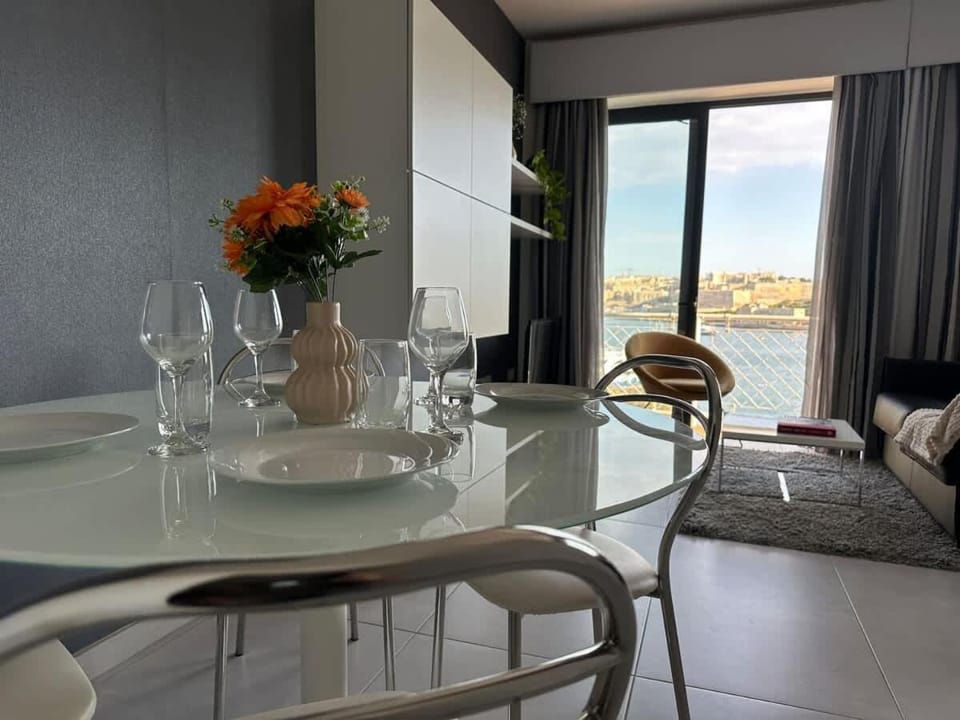 Best view best location 2BR Apartment in Sliema