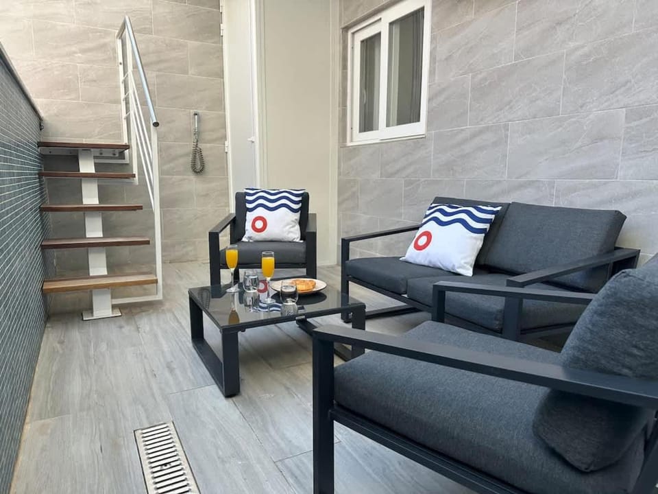 Private Pool Flat Near Valletta Apartment in Malta
